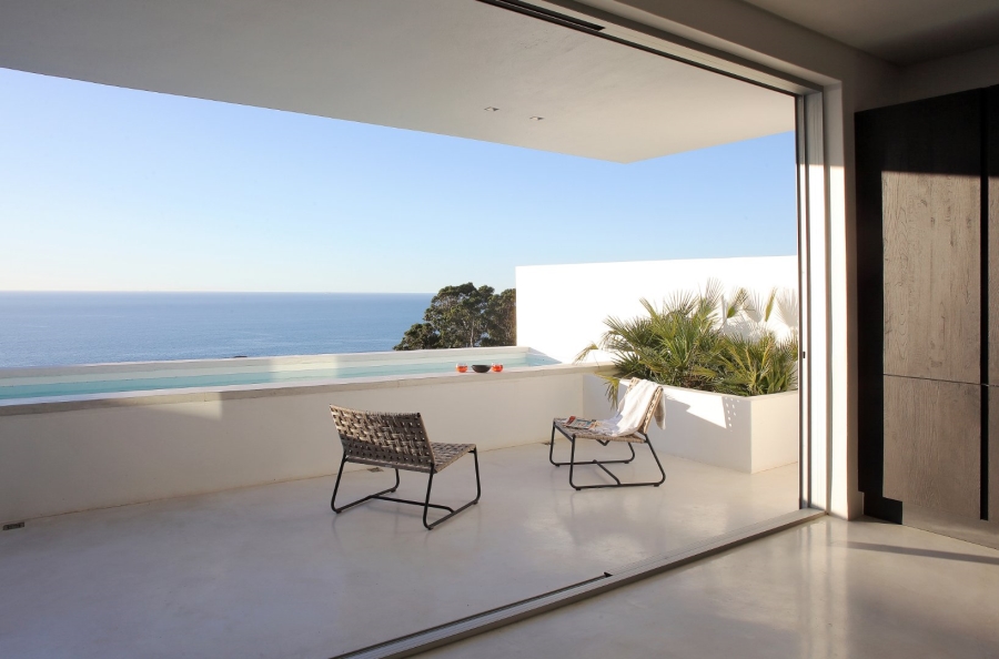 To Let 8 Bedroom Property for Rent in Bakoven Western Cape